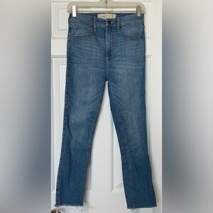 Abercrombie & Fitch Ankle Jean size 25/0 raw edge straight great preowned cond